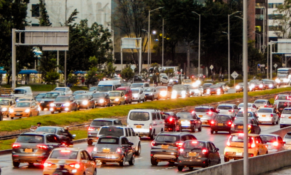 ¡Evite multas! Pico y PlacA en Bogotá para el Jueves 15 de Mayo de 2025