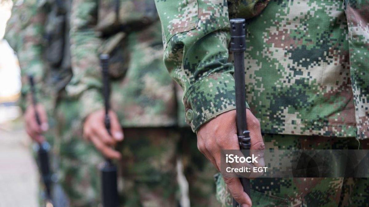 Dos Soldados Murieron y Cinco Más Quedaron Heridos, Presuntamento por disparos de Uno de Sus Compañeros