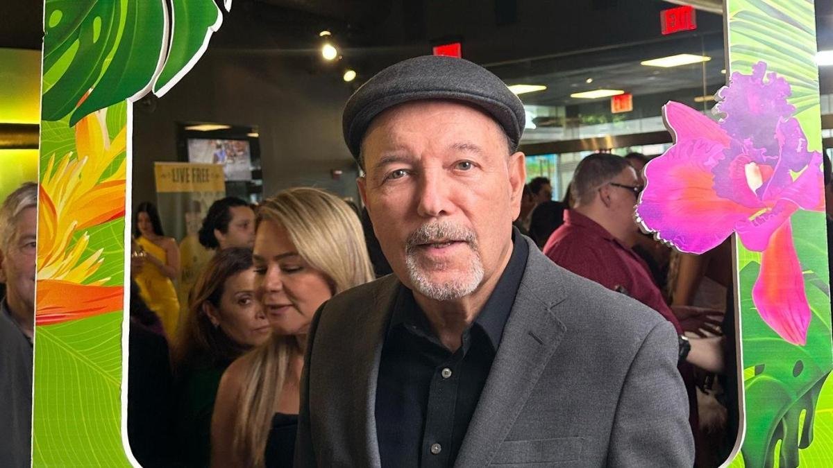 Rubén Blades asistió una presente