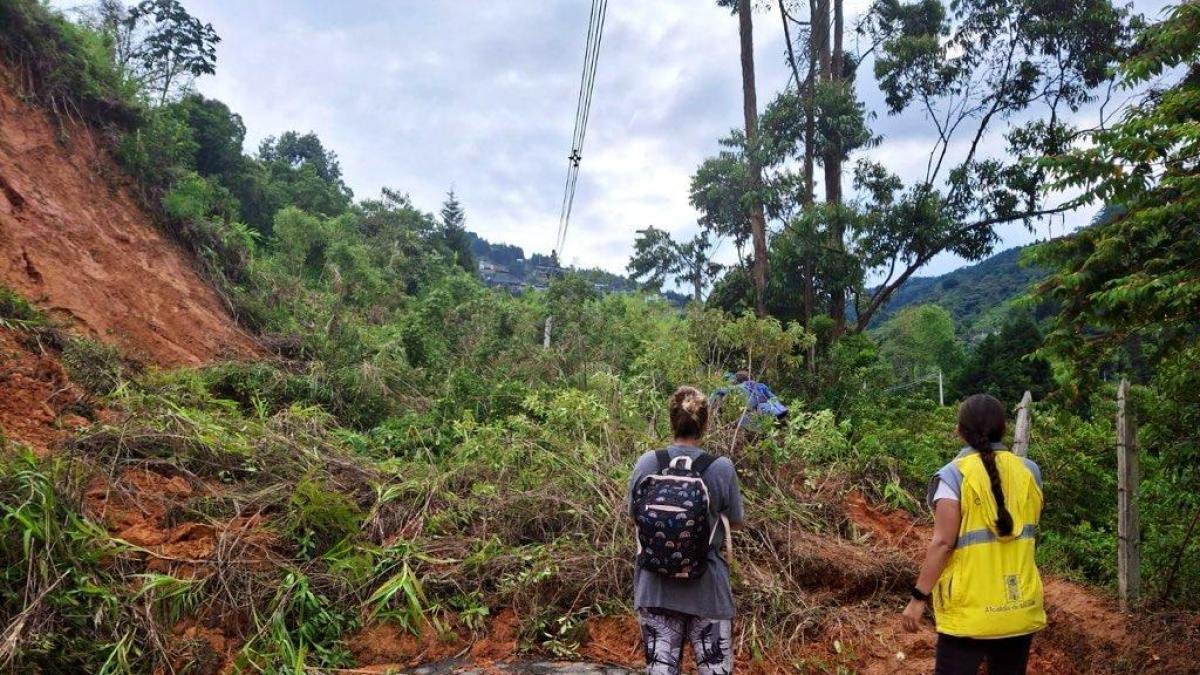 Van Más de 1.000 Afectados y 229 Viviendas en Riesgo por Fuertes Lluvias