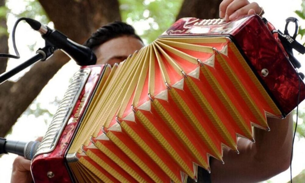 Una corona de esta Hora Valledupar a un Nuevo Rey Vallenato