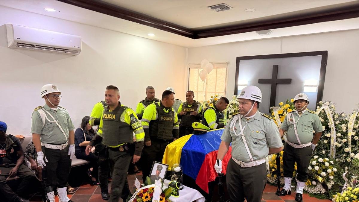 En magdalena de recompensa de $ 10 milones un quien denuncie a criminales que planeen atentar contra la policía