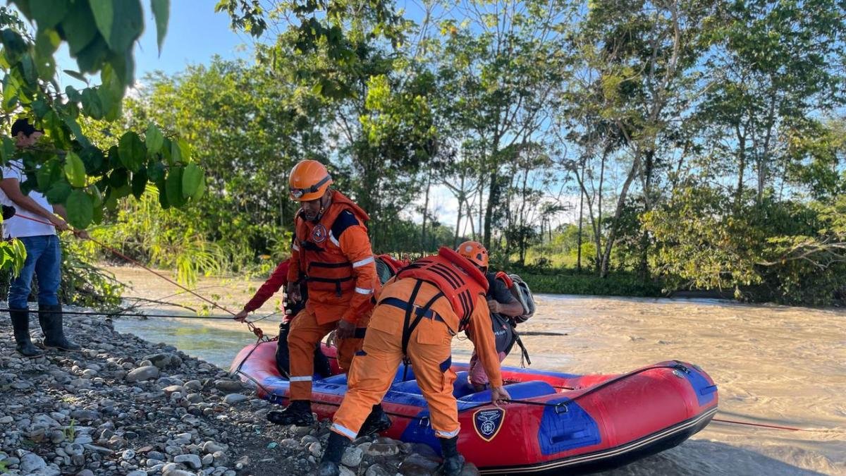 Campesinos Bloqueos Vías entre Meta y Guaviare Por Dados E Inundaciones Tras Fuertes Lluvias: 'No Ponen la Cara'