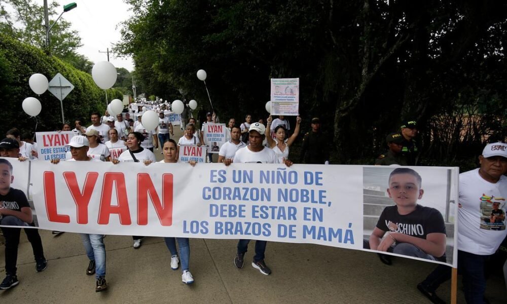 clamor por la liberació de un niño de 11 Años Secuestrado por Hombres con fusiles
