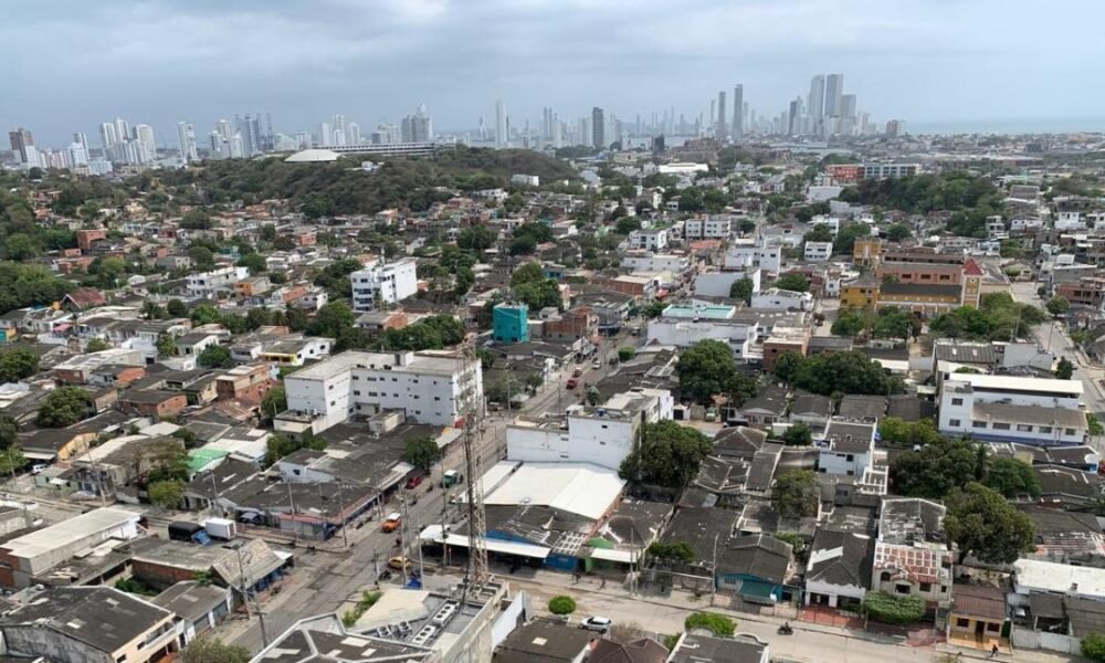 el 35 por ciento de la cije está sen Servicio de Agua Por Diro en Un tubo Madre