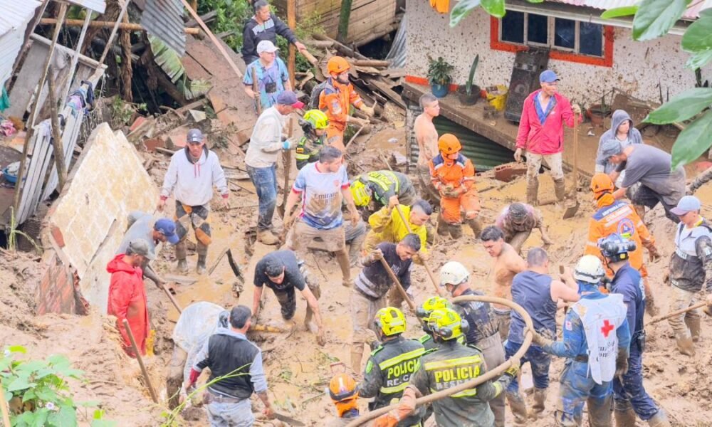 Dos Adultos Fallecieron en un Deslizamiento que Arrasó Su Vivienda en Dosquebradas, Risaralda