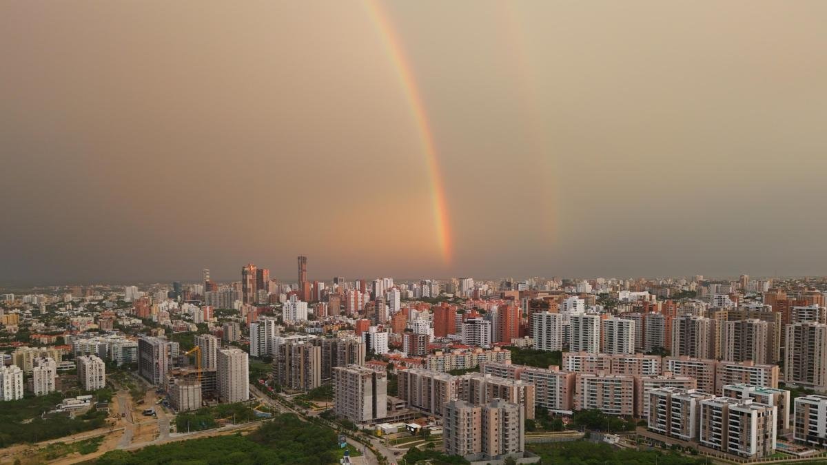 Vienen Expertos de Ocho Países