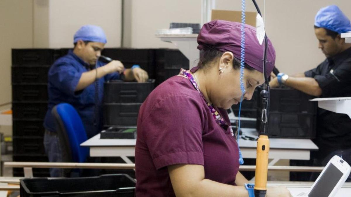 Aunque Mujeres Crean El 46 Por Ciento de Empresas EN 2024, Persisten Brechas de Género en Empleso y Crecimiento