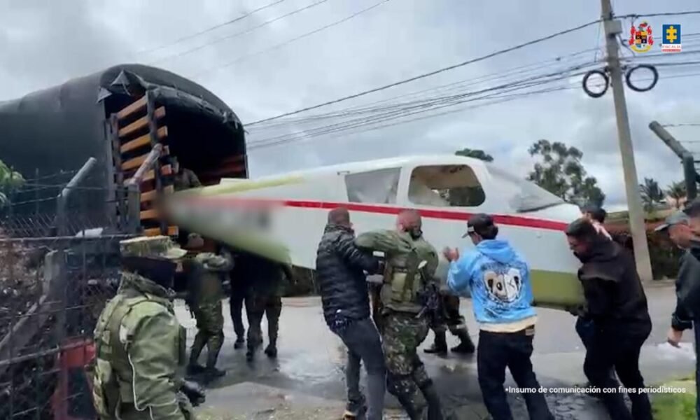 Incautan Avioneta en chía que estaría sido modificada para transporte cocaía a estados unidos