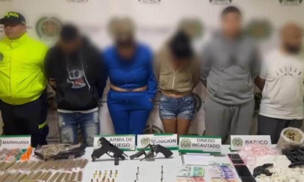 SEIS CAPTURAS Y MÁS DE 9.000 DOSIS INCAUTADAS EN OPERATIVO CONTRA EL MICROTRAFICO EN EL BARRIO ANTIOQUIA