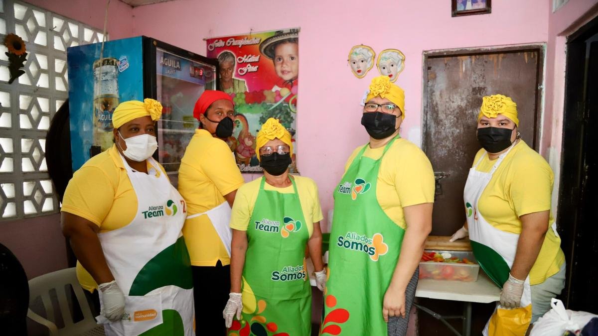 Las Heroínas Anónimas Derrás de los Comedores Comunitarios de Barranquilla