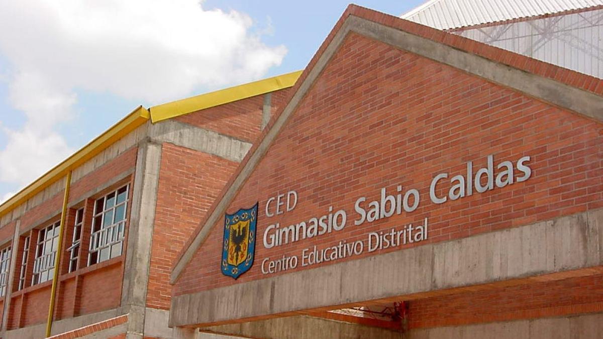 ¿Cuál Ha Sido Su Impacto en la Educación de Los Jóvenes Bogotanos?