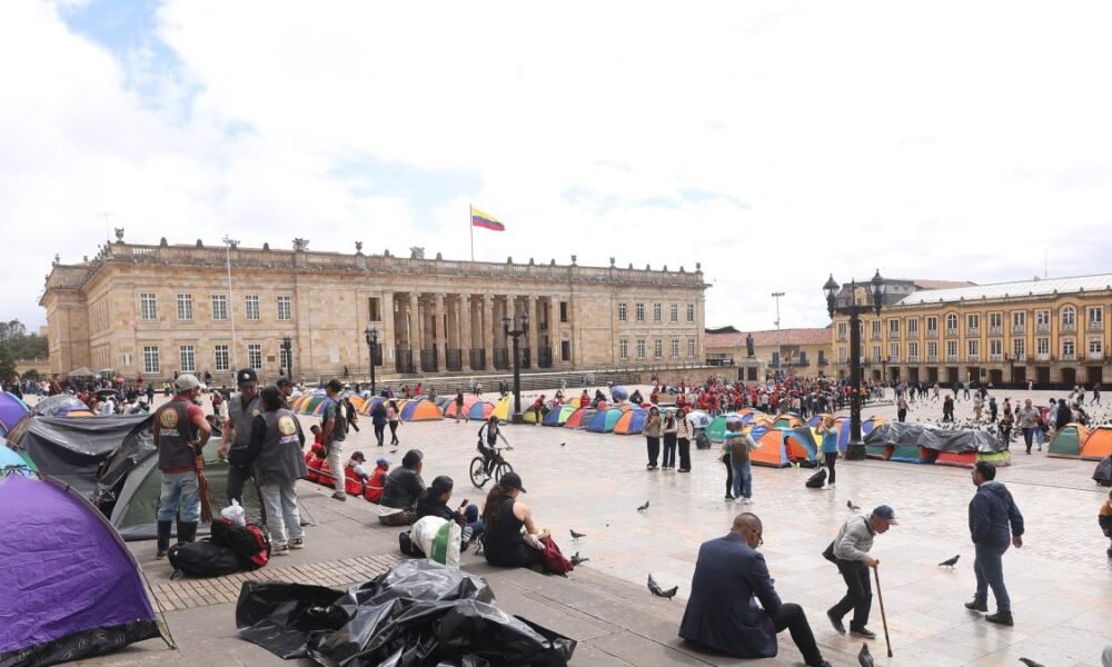 La incertidumbre entre los campesinos que acampan en la plaza de bolívar