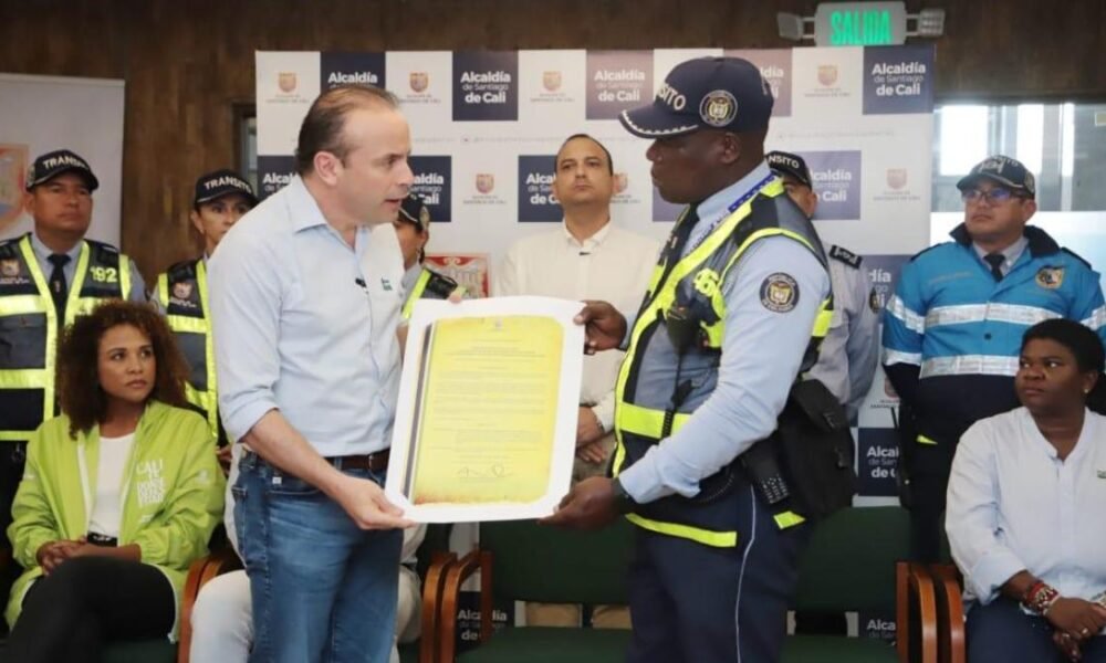 'Porque soy negro, ¿no merezco ser agente de tránsito?': Guarda, Vícima de Racismo, Pide Justicia en Cali