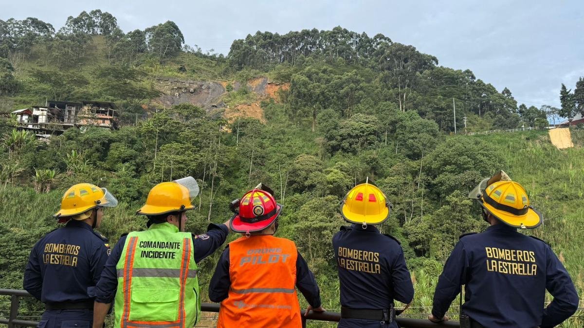 Alto Riesgo de Derrumbe en la Variante de Caldas