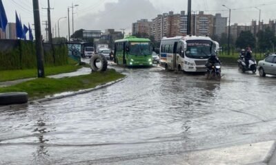 Encharcamientos y Choques Afectan la Movilidad en Toda la Ciuda