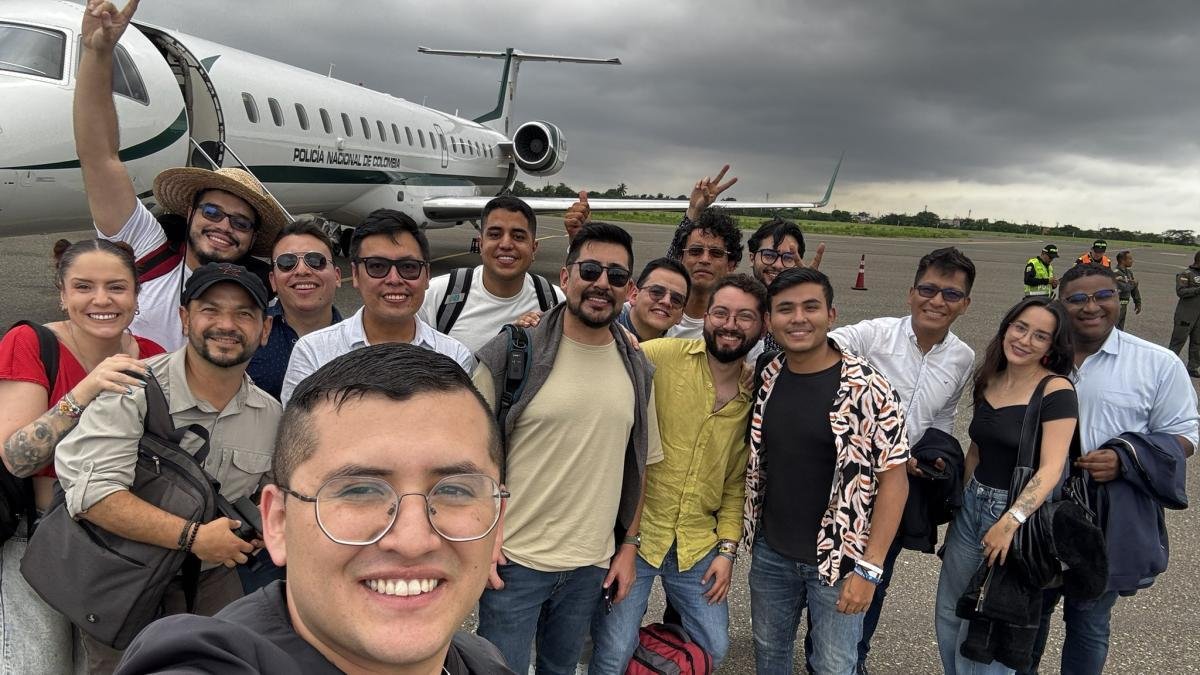 Polémica por Vuelo de Influencers A Barranquilla en Avión Oficial de la Policía para Asistir Al Cabildo Popular