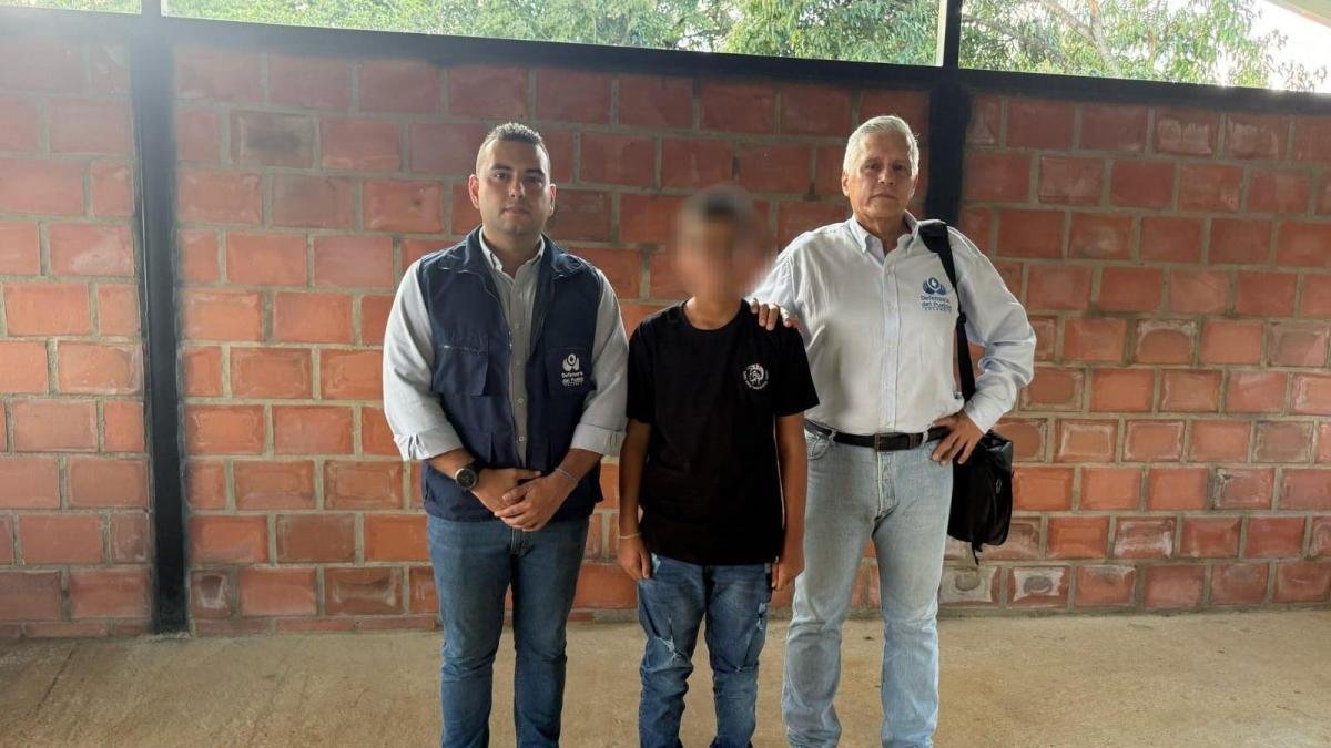 La Primera Reación de la Mamá de Lyan Hortúa Tras la Liberación de Su Hijo: 'Un Milagro de Dios'