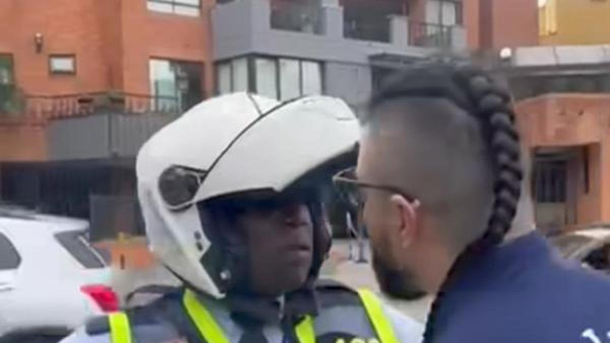 El Mensaje que le envió Agente de Tránsito un hombre que lo insultó con comentarios racistas en cali: 'lo perdono'