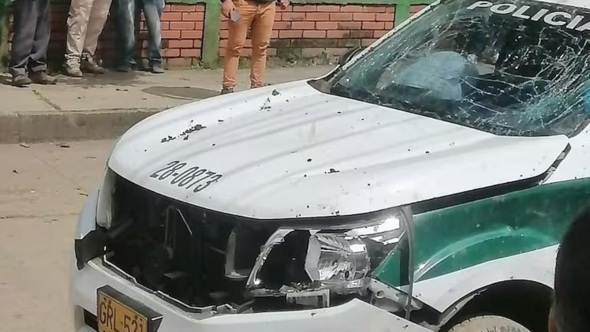 Tres Policías y Cinco Civiles resultando Heridos