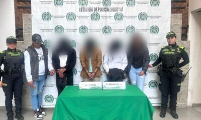 CAE BANDA QE ROBABA SIMULTÁNEMENTE EN DOS SUPERMERCADOS DE ANGATIVÁ