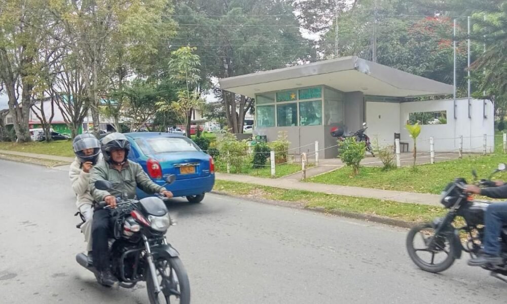 '¡Tenemos que Ser Valientes!', Dice Doña Estela, La Heroína que impidió que Vándalos Incineraran el Cai en Popayán