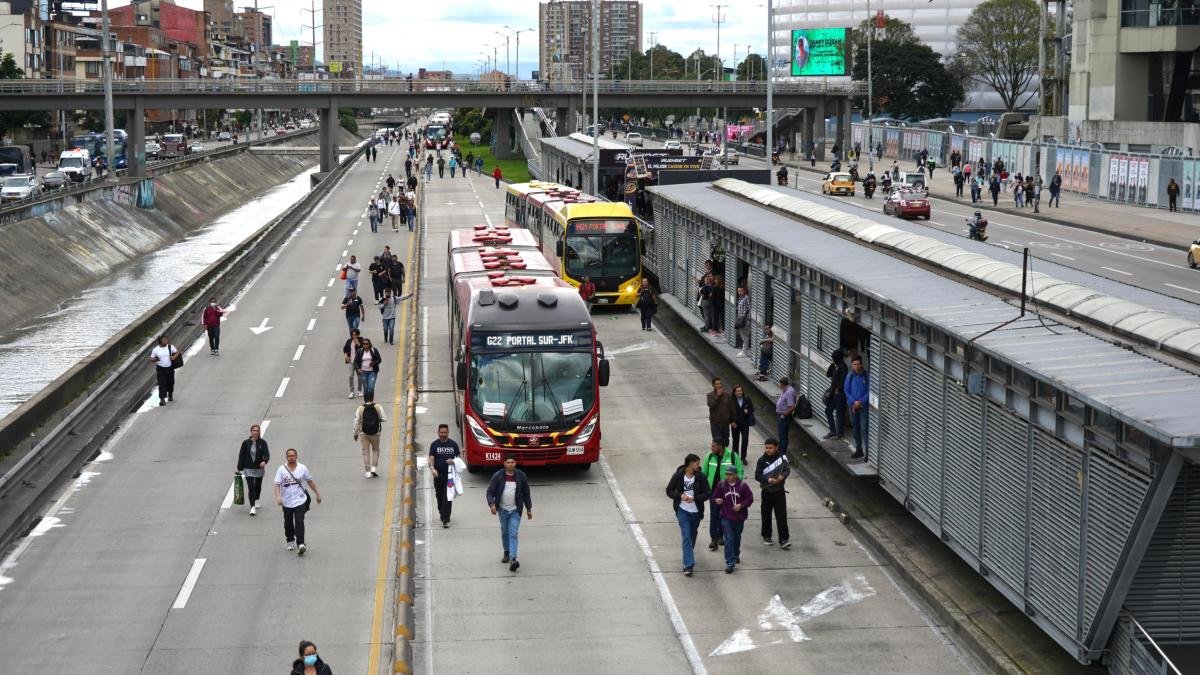 La controversia que generaron los bloqueos de los sindicatos a la movilidad en bogotá durante el paro