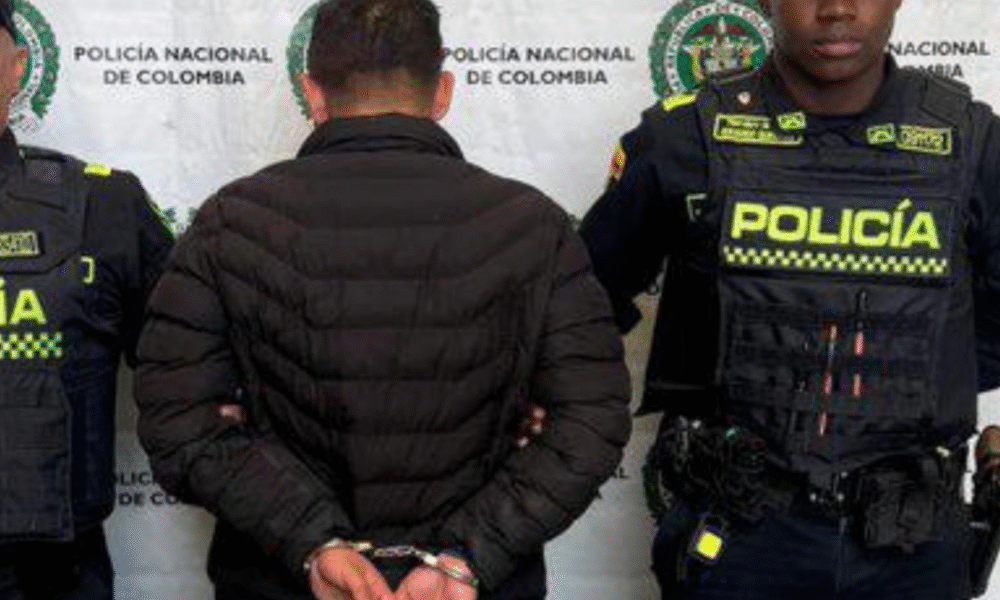 Director de taxi que estaRía Borracho y Atropelló A una madre y su hija en engativá fue cauturado