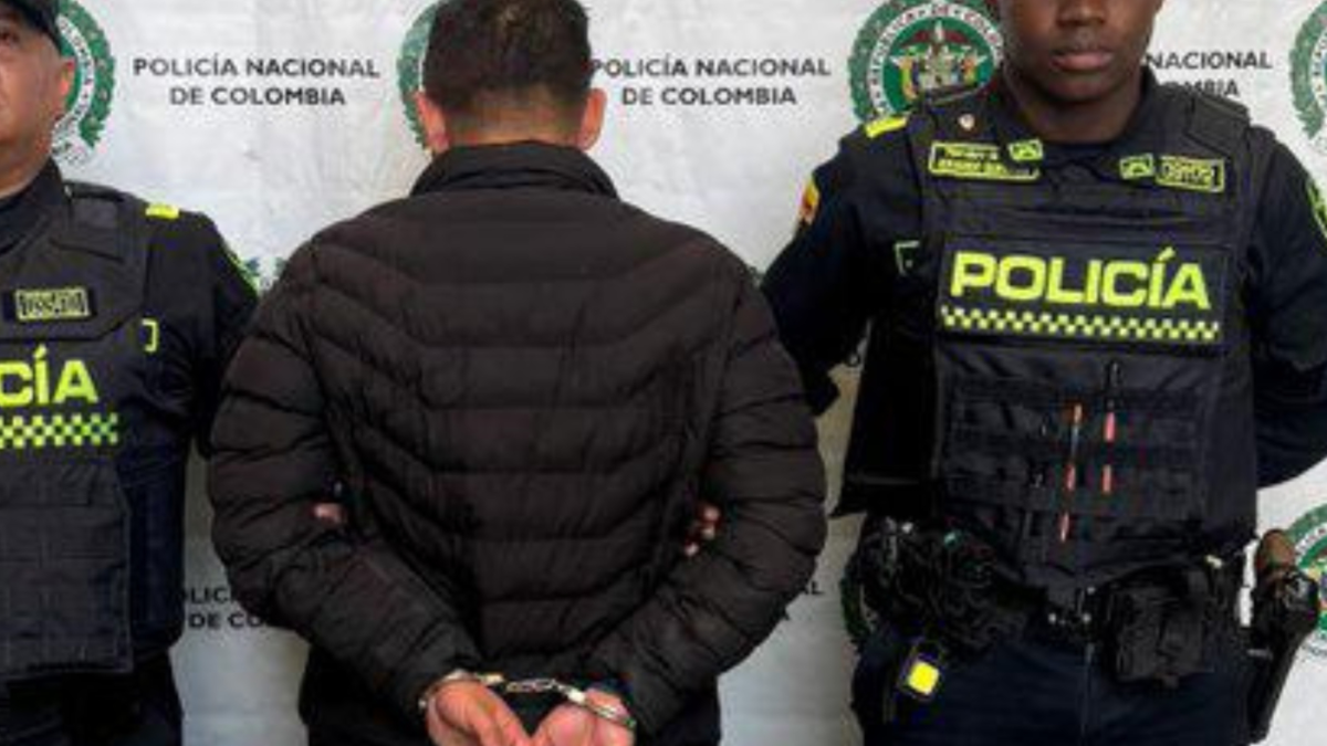 Director de taxi que estaRía Borracho y Atropelló A una madre y su hija en engativá fue cauturado