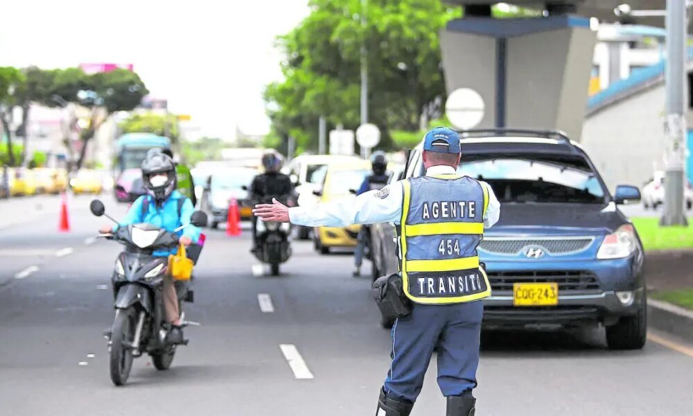 Secretaría de Movilidad de Cali Responder por Qué sean Bloqueó una vía con una grúa para realizar controles