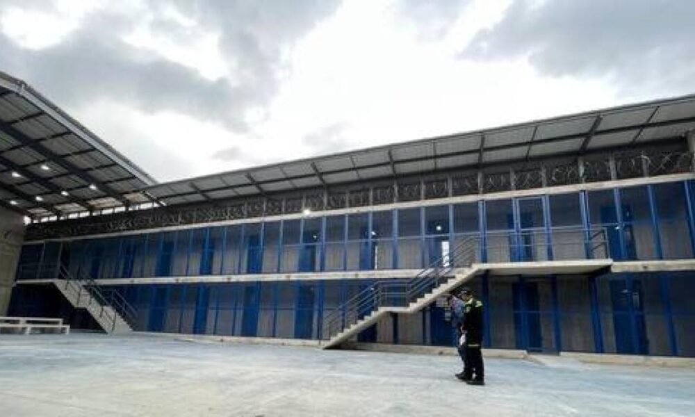 Supuestos Miembros del Clan del Golfo le Dieron 24 Horas para Irse