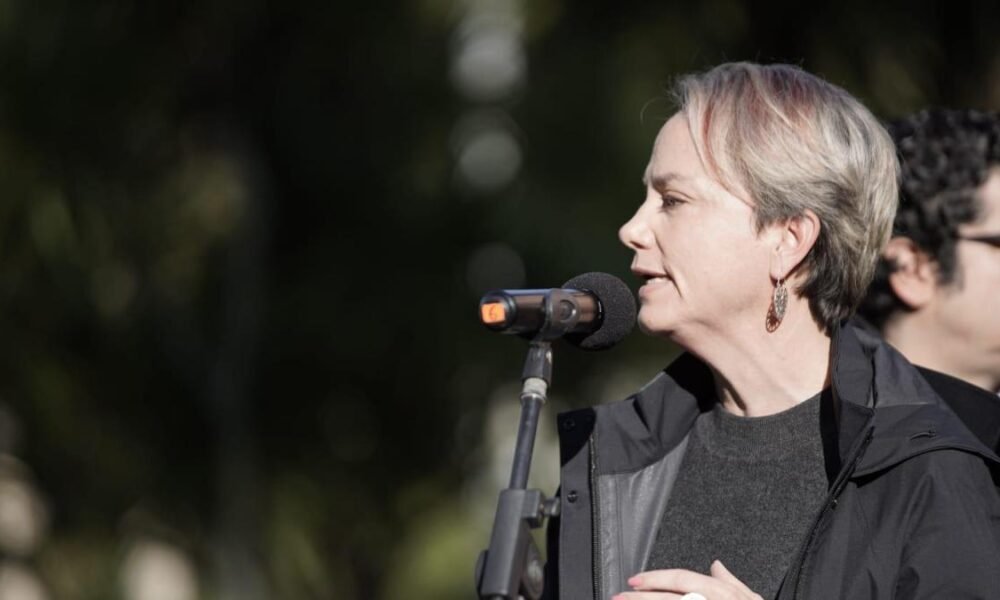 Secretaria de Educación Sobre Polémica Con la ade