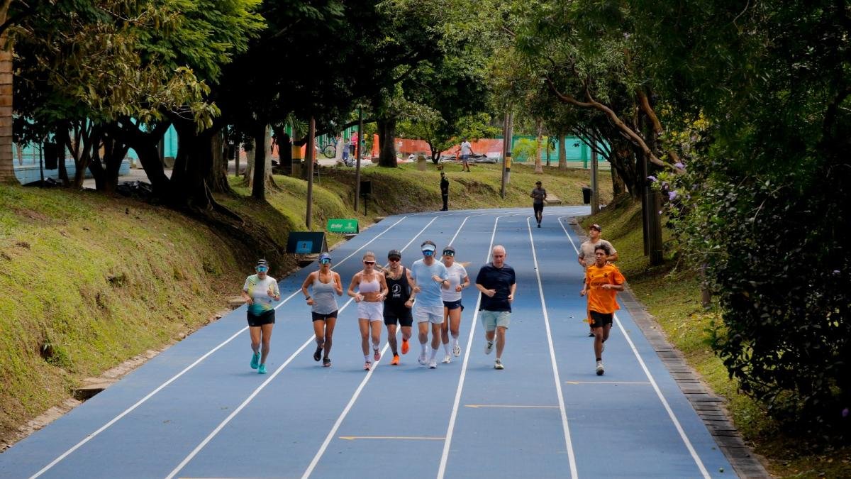 Alcaldía de Medellín Entregó Pista de Trote de la Unidad Deportiva de Belén Adaptada A EstánDares Internacionales