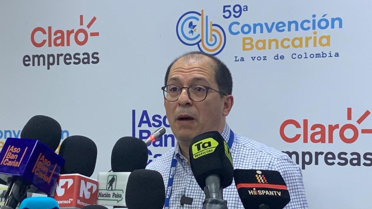 Francisco Barbosa, General Exfiscal de la Nacia, Anuncia Oficialme que buscará la presidencia en 2026