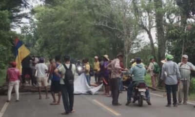 Campesinos Bloqueos La Vía Al Mar Exigiendo Tierras Invadidas por Indígenas