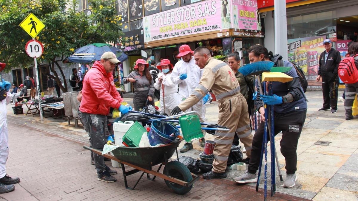 Quienes embellecen bogotá y luchan contra el deterioro urbano diario