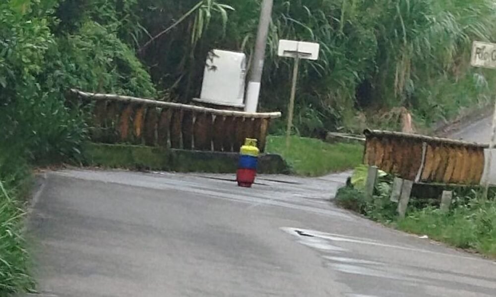 Autoridadas Detonaron de Manera Controlada Un Explosivo abandonado en vía Director de Jamundí