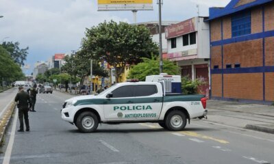 Descartan Carro Bomba en Cali, Tras Alerta por Un Vehículo Abandonado en Plena Vía; Así, Policía Verificó Automotor