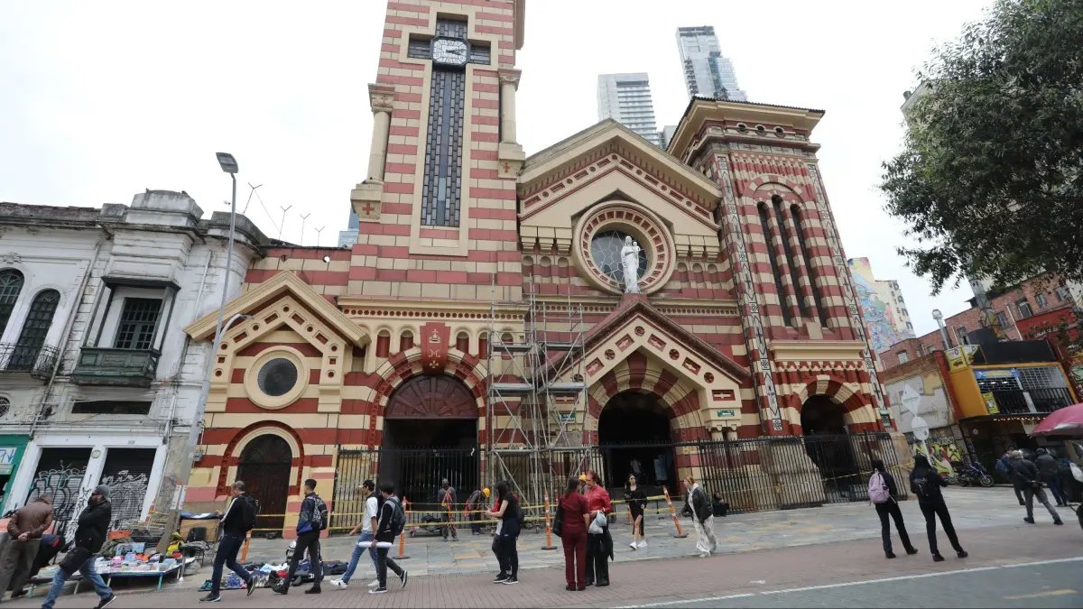 RECUPERACIÓN DE LA FACHADA DE LA IGLESIA LAS NIEVES EN EL CENTRO DE BOGOTÁ