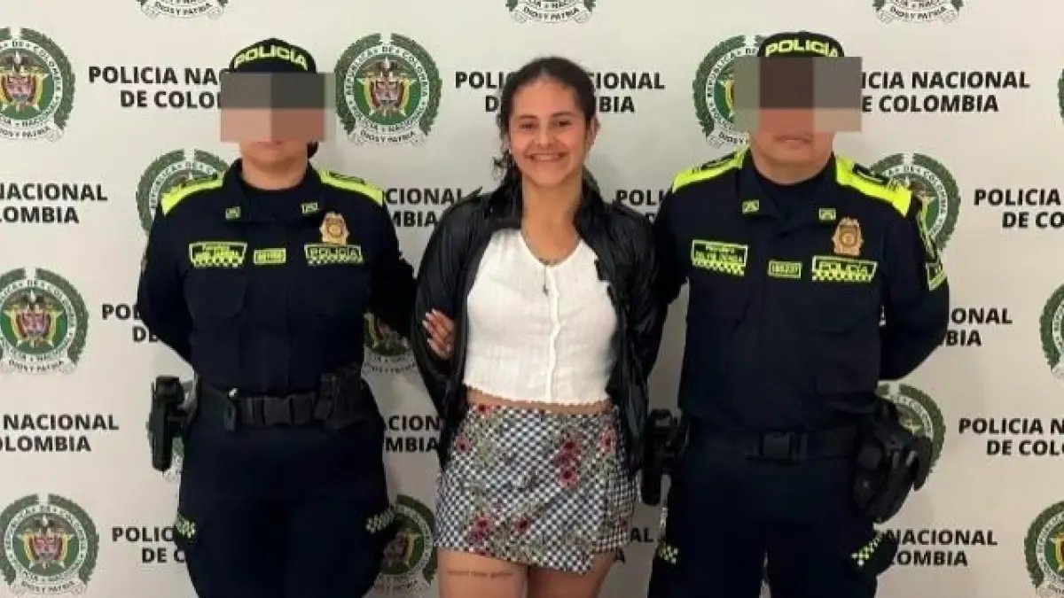 La insólita reacción de una mujer tras ser capturada por presuntuate robar un taxista en floridablanca, santander