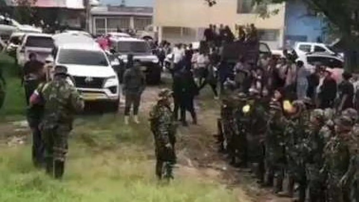 Desentes Obligaron un habitantes de Jambaló un que asistieran al funeral de alias cholinga