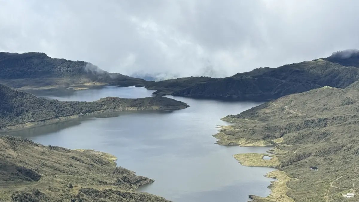 Embalse Alcanzan 70% de llenado Tras la Crisis Hídrica de 2024 y así se ve desde el aire