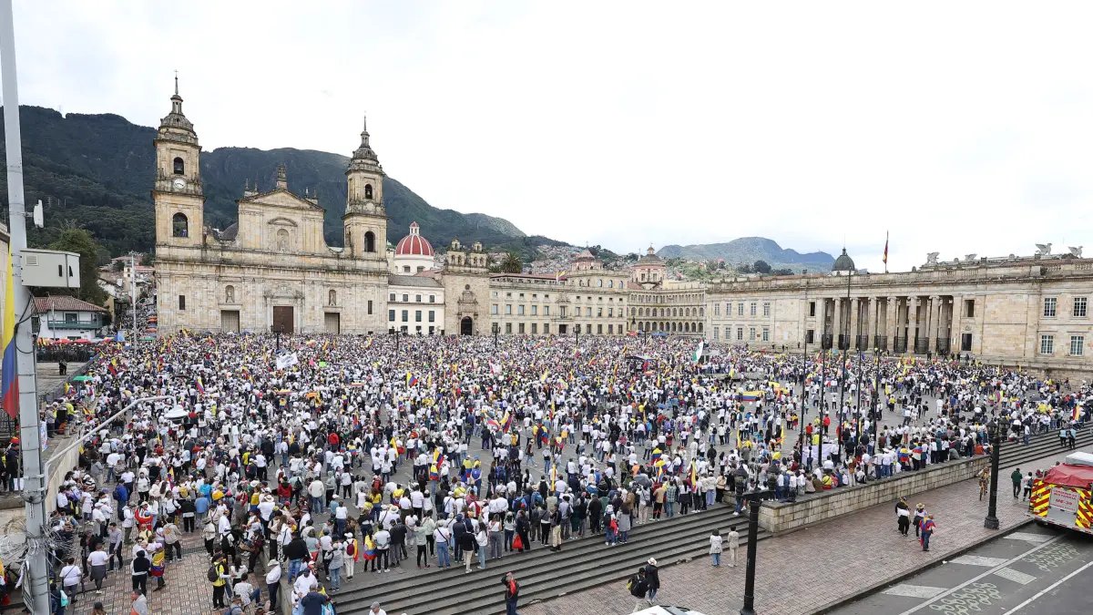 Más de 70,000 personas en Masiva Marcha del Silencio; Piden un Alto a la Violencia en la Capital