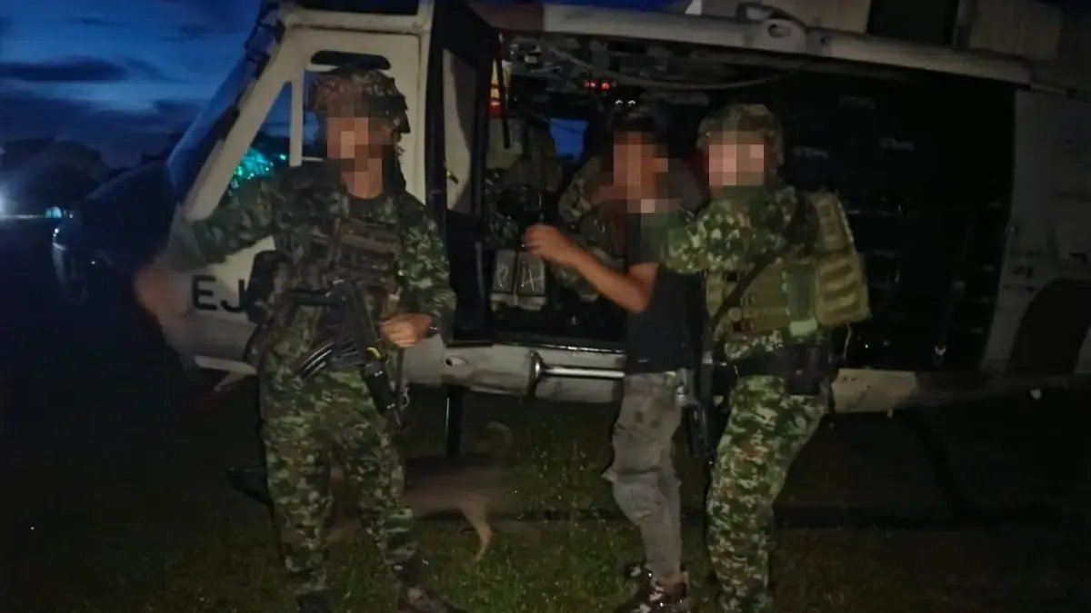 El Ejército rescata a 4 Menores en Manos de las Disidencias en Bolívar, Mientras Soldado Muere en Ataque Con Drones
