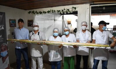 Huila Impulsa Su Tradición Con un BizcoCho de Achira de Tres Metros que RECRORERA NEIVA EN EL DIA DE ACHIRA