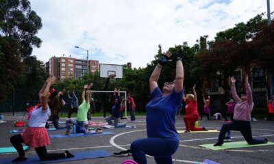 Bogotá Celebra El Día Internacional Del Yoga Con Sri Sri Ravi Shankar en la Santamaría Con Meditacia Masiva