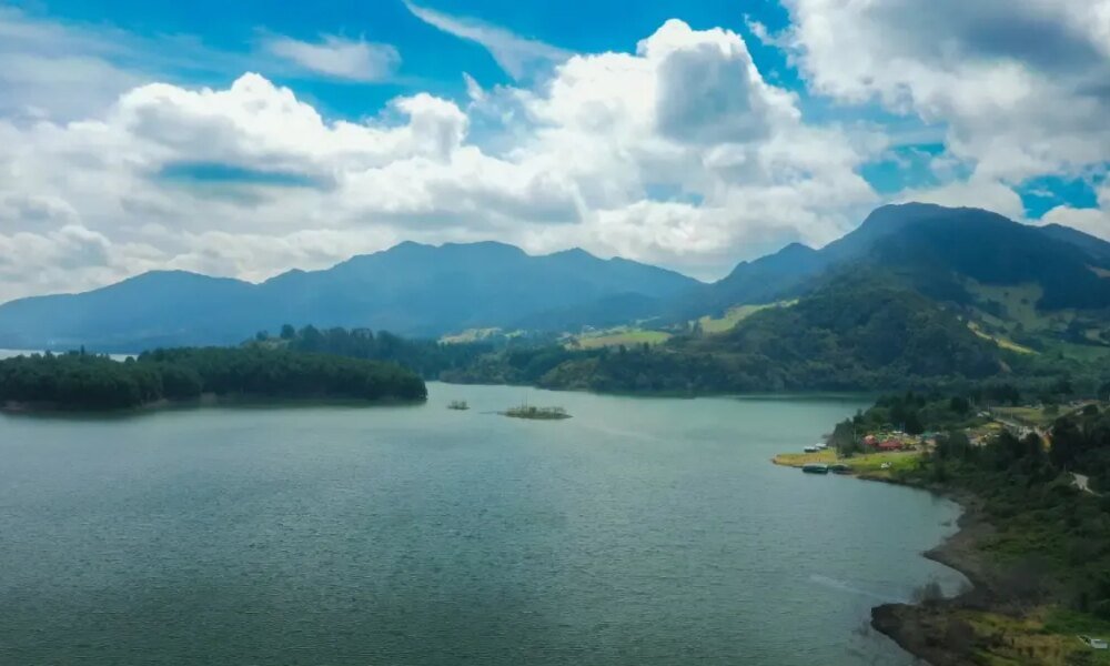"El Neusa no Puede Abastecer A Bogotá ni A Sabana Occidenté": El auto responde una propuesta