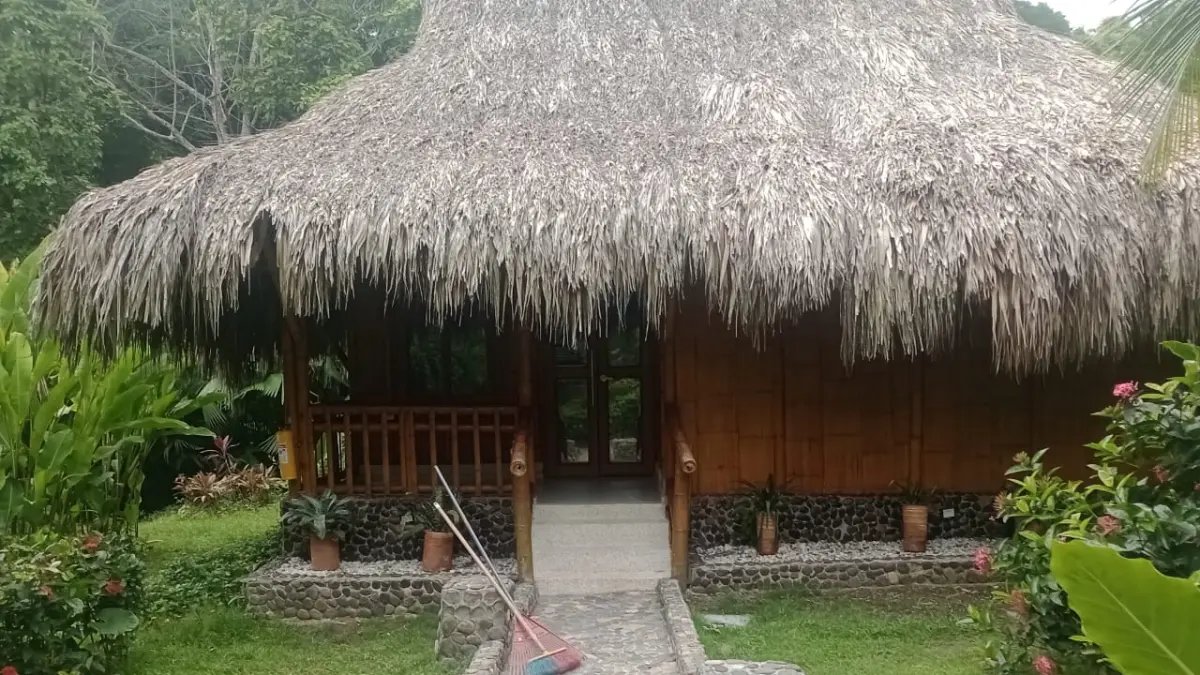 Familia Méndez SE Defiende de Denuncias de Amenazas y Apropiaco de Hotel en El Tayrona