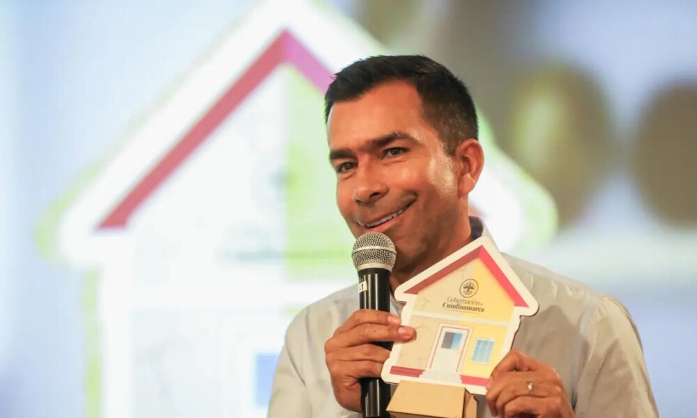 Empresarios Donaron Casi 1.000 MILLONES DE PESOS para la Reconstrución de Escuelas y Casas en Medina y Paratebueno