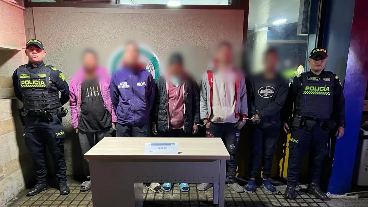 CAPTURAN A CINCO PERSONAS POR ROBAR FIBRA ÓCTICA DE CABLES EN EL NORTE DE BOGOTÁ